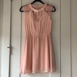 Gianni Bini pink lace dress